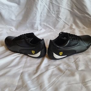 Puma Men's Ferrari Drift Car 7's Ultra Sneaker